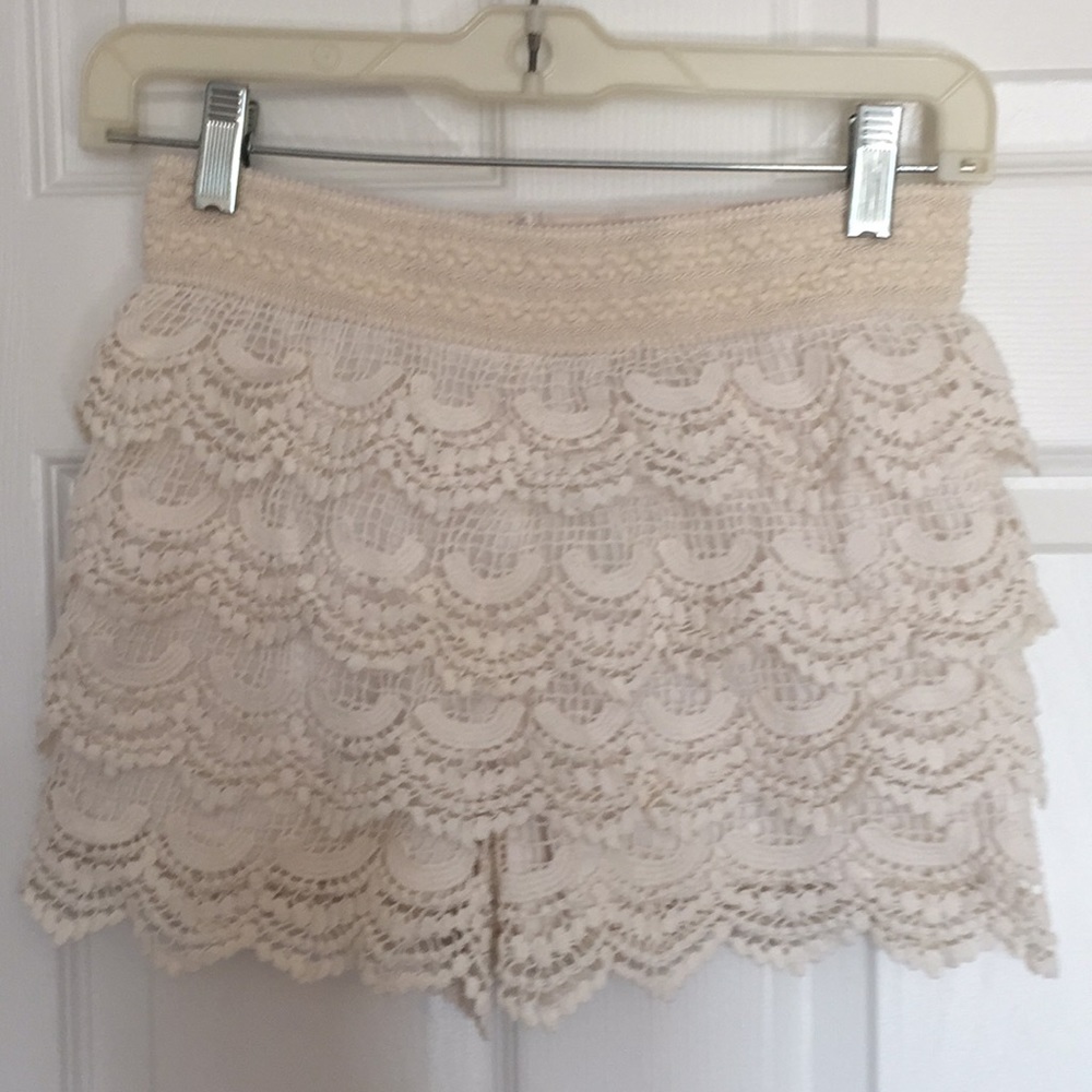 Cream lace ruffle shorts-elastic waist. Girls L